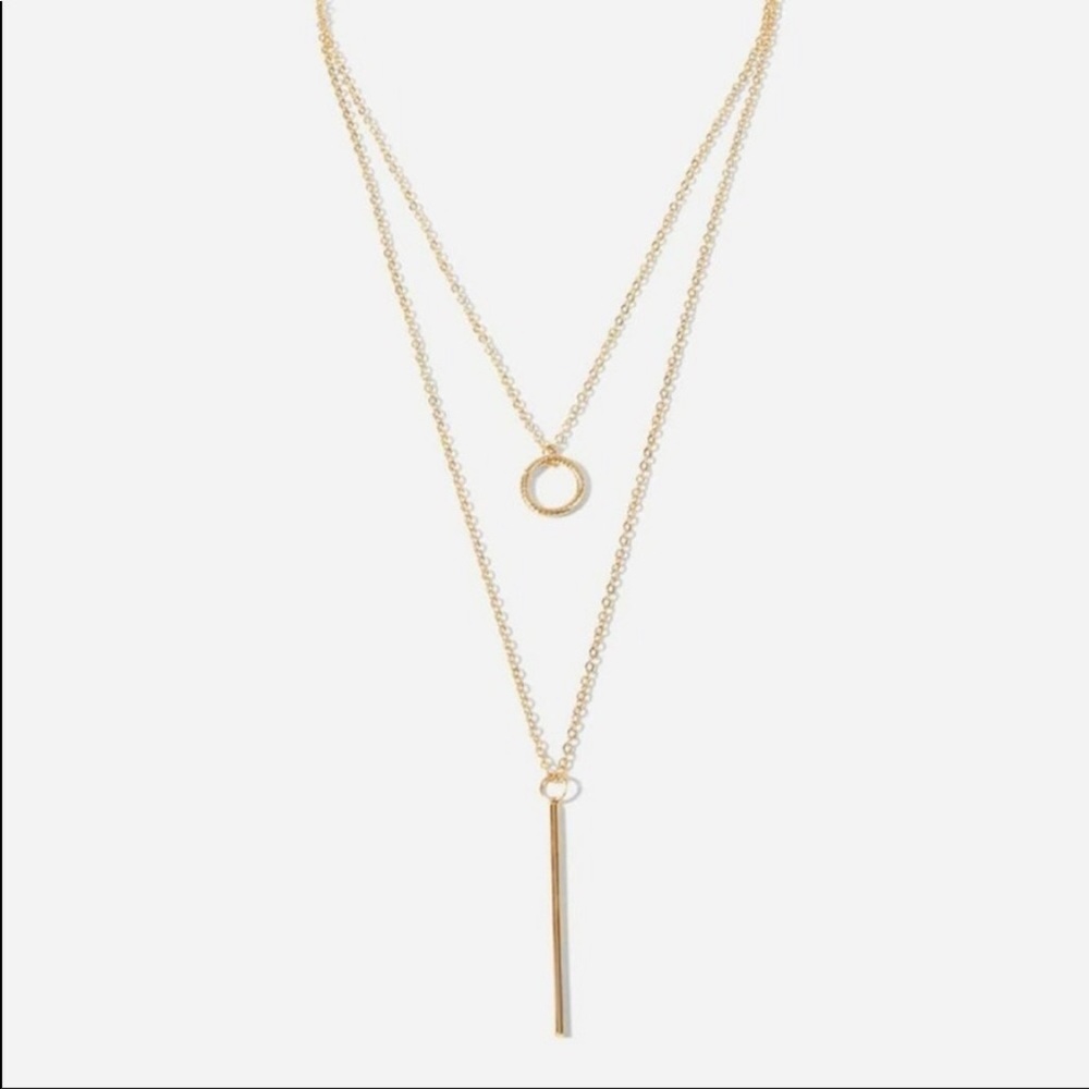 ❣️COMING SOON❣️Bar and Circle Layered Necklace